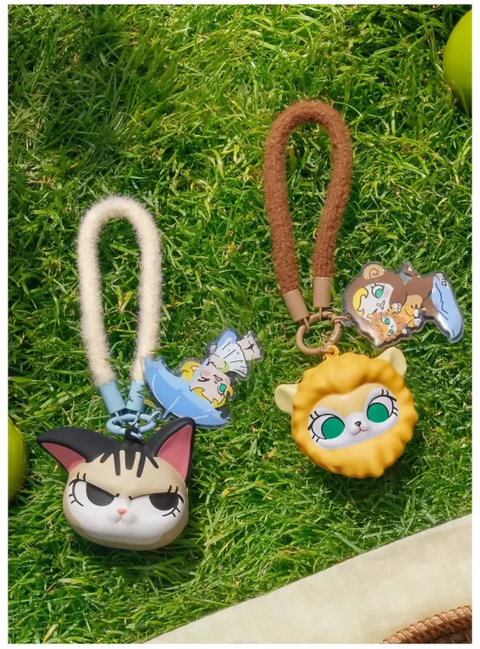 Baby Molly & Baby Tabby Series – Κουτί κρεμαστό στόρι Pinch