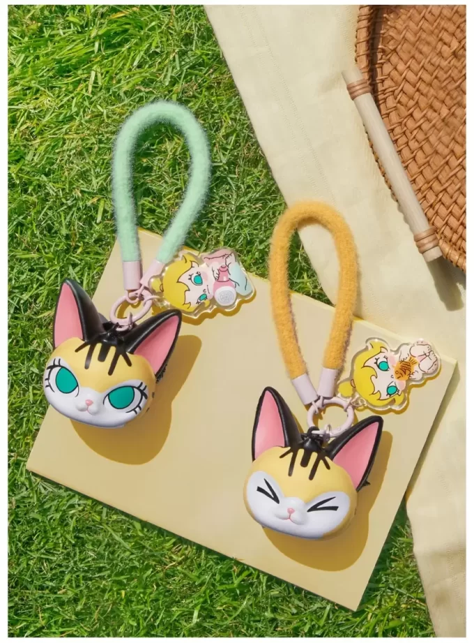 Baby Molly & Baby Tabby Series – Κουτί κρεμαστό στόρι Pinch
