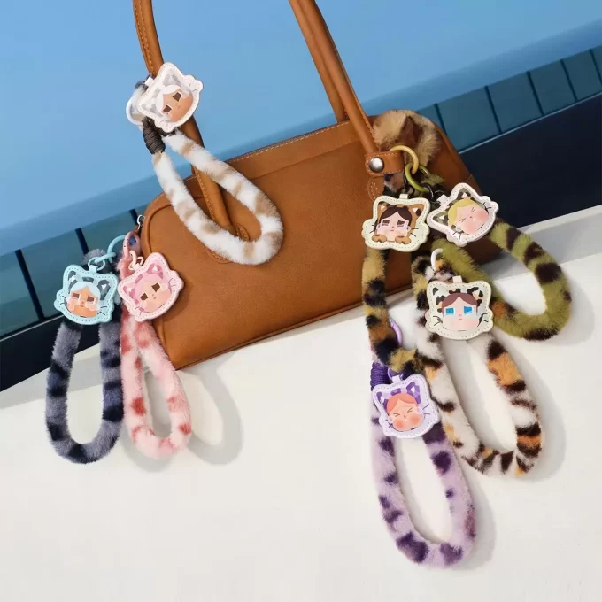 CRYBABY Wild But Cutie Series – Κουτί στόλι για τηλέφωνο