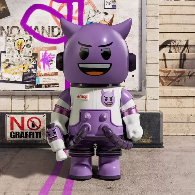MEGA SPACE MOLLY 100% × Σειρά Emoji™