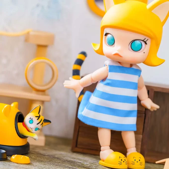 MOLLY Φιγούρα Δράσης Cat In The Box
