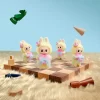 THE MONSTERS Let’s Checkmate Series – Κρεμαστή Κάρτα Βινυλίου με Πλούσια Φιγούρα